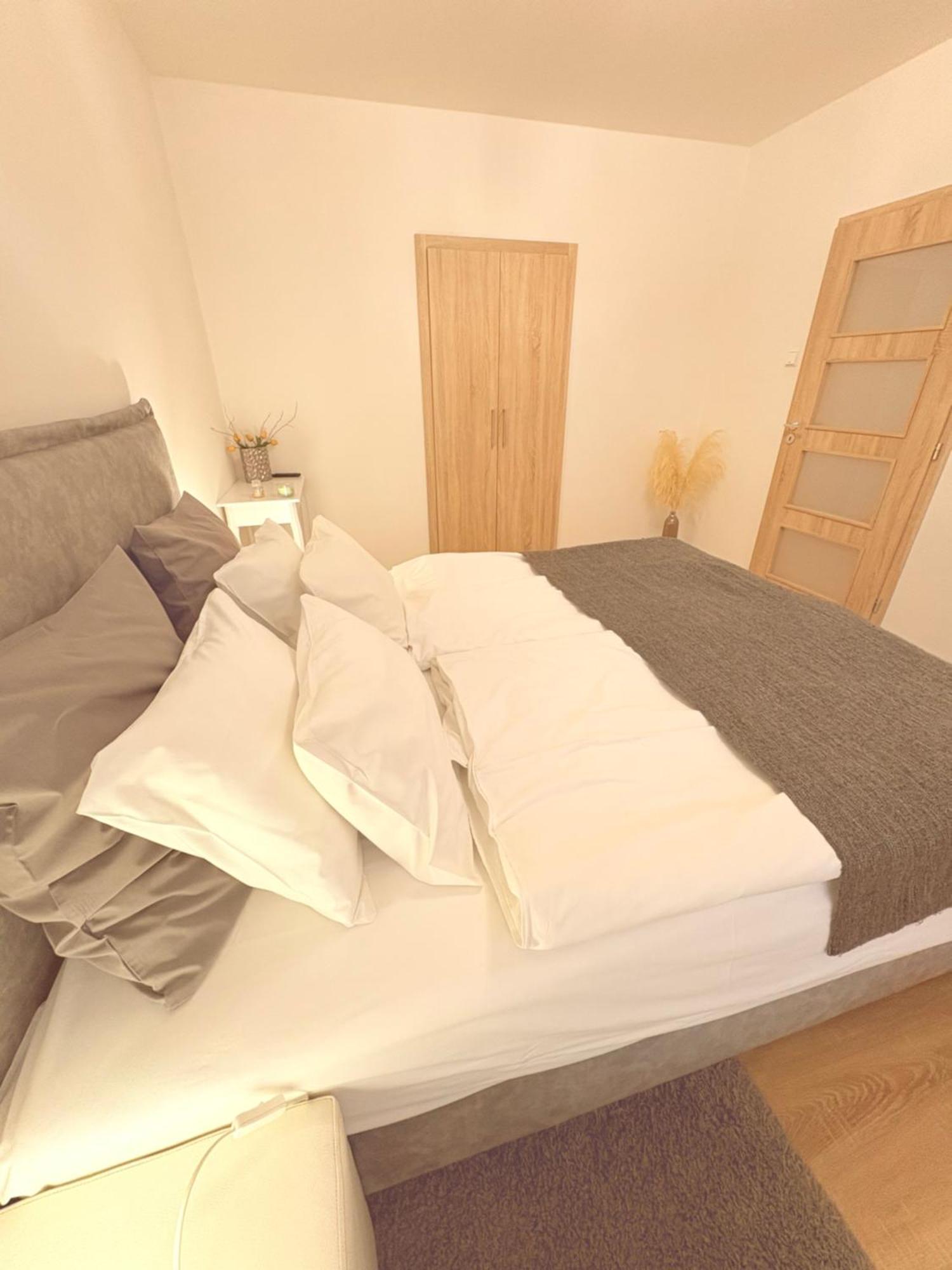 אוסטרבה Trio Apartments מראה חיצוני תמונה