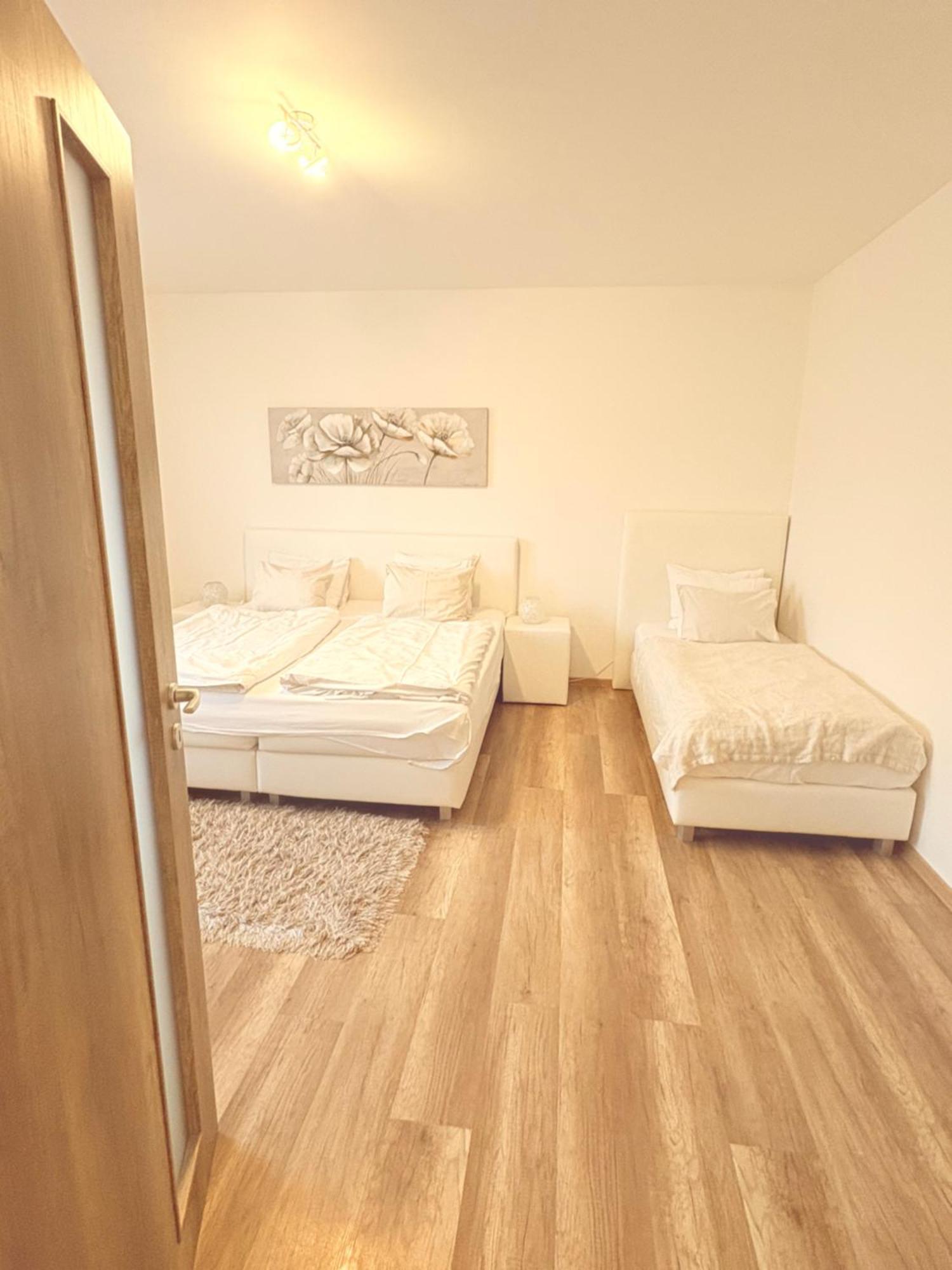אוסטרבה Trio Apartments מראה חיצוני תמונה